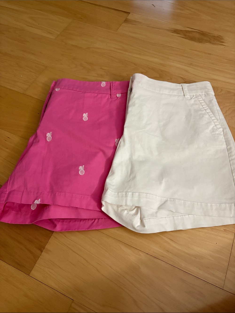 Crown & Ivy set of 2 includes both Pineapple Embroidered & White Women’s Shorts